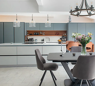 A lovely shaker kitchen