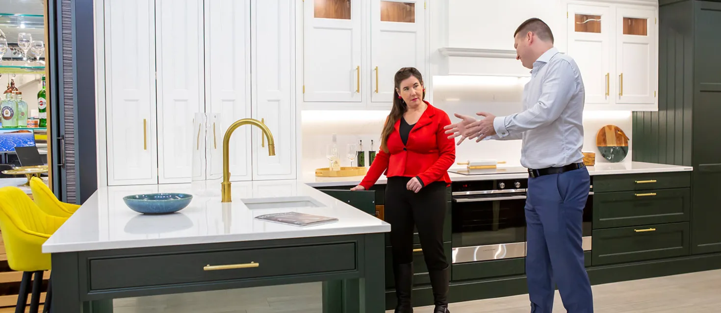 How to choose the right kitchen designer image