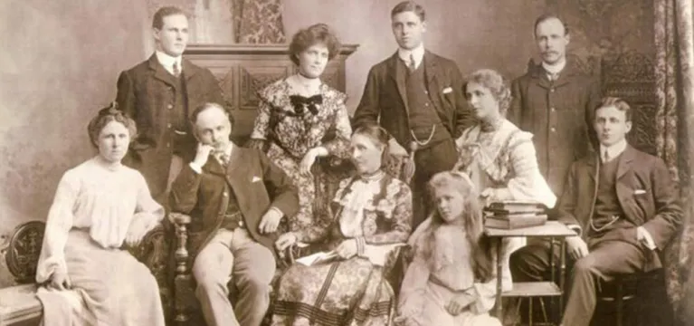 The Gardiner Family History image