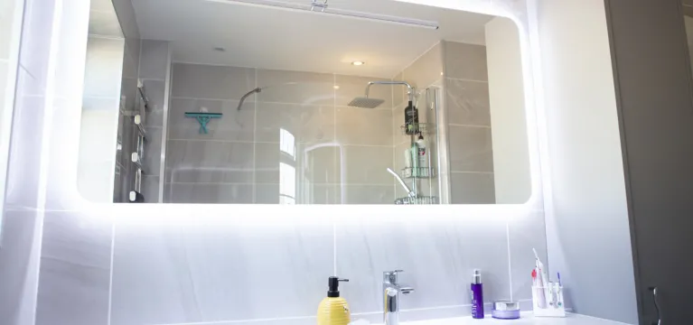 All About The Curves Bathroom Renovation image