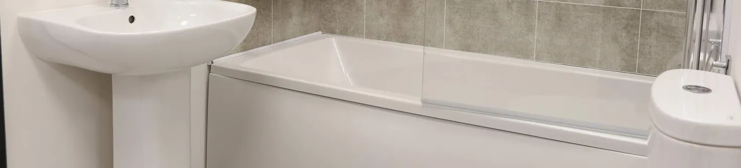 How to Fit a Bath Tub image