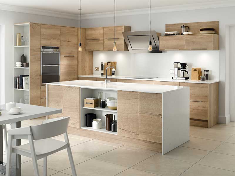 Kitchen with oak elements 