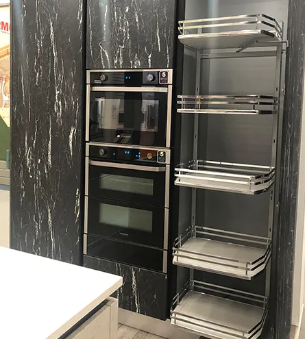 Ex-display Crown kitchen with pull out shelving for versatile storage